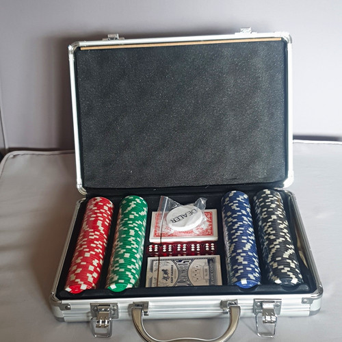 200 chip poker set - chip,