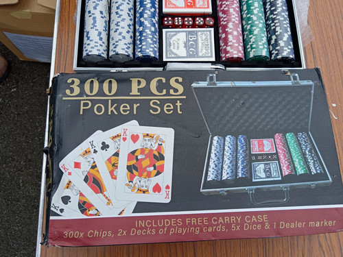 300 chip poker set - chip,