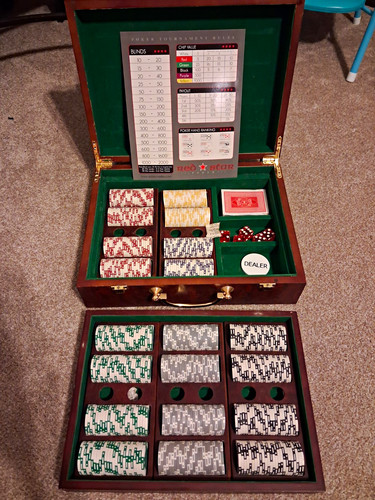 Red star poker chip set - poker, wooden