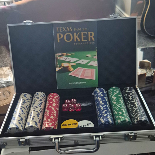 300 chip texas hold em - 300,